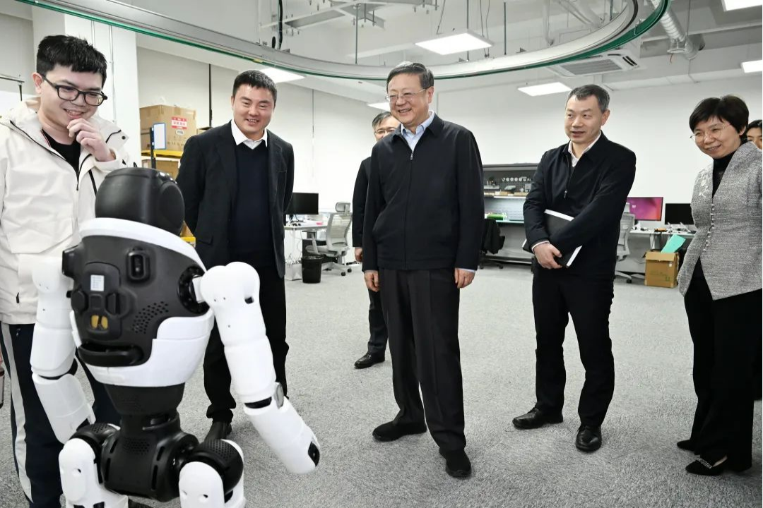 上海市委书记陈吉宁专题调研 雷火竞技机器人
